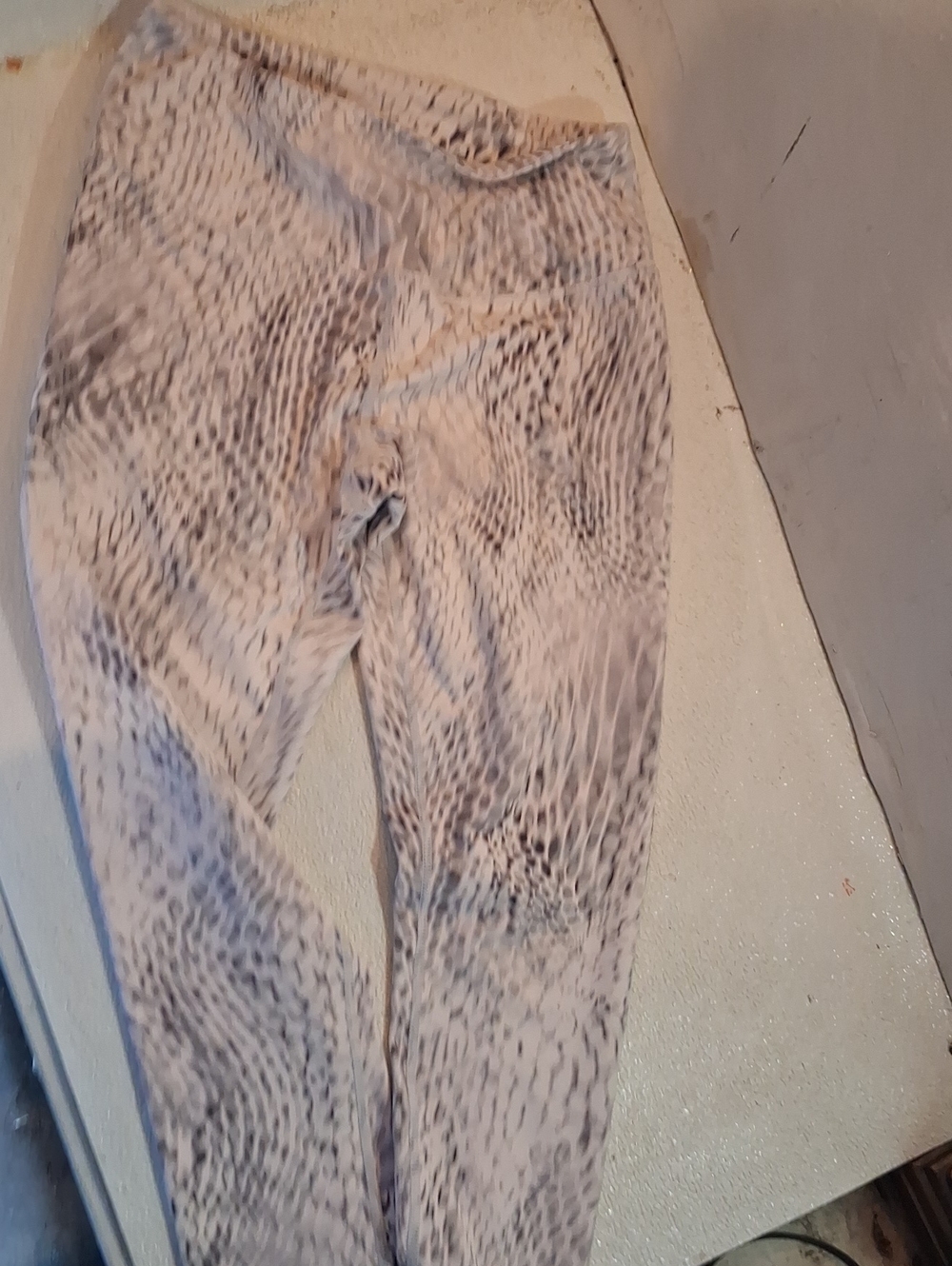 Zella Neutral Snake-Print Joggers in Beige and Gray